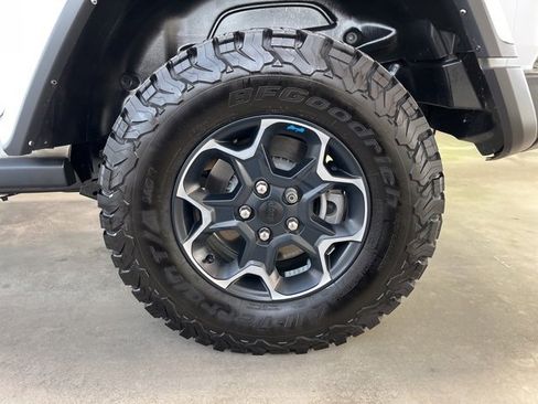 Used 2022 Jeep Wrangler Unlimited Rubicon 4xe w/ Cold Weather Group image 9