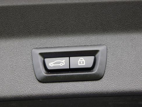 Used 2019 BMW X3 sDrive30i w/ Convenience Package RWD image 11