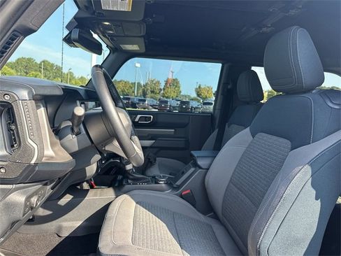 Used 2022 Ford Bronco Outer Banks image 17