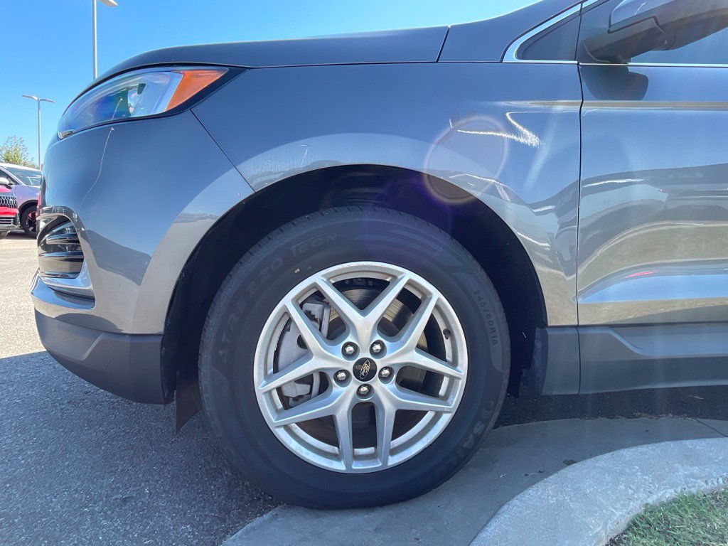 Used 2024 Ford Edge SEL AWD/4WD image 30