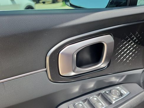 New 2026 Kia Sorento S FWD image 18
