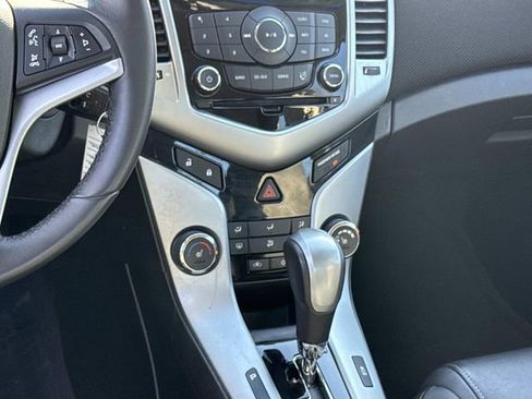 Used 2011 Chevrolet Cruze LT image 21