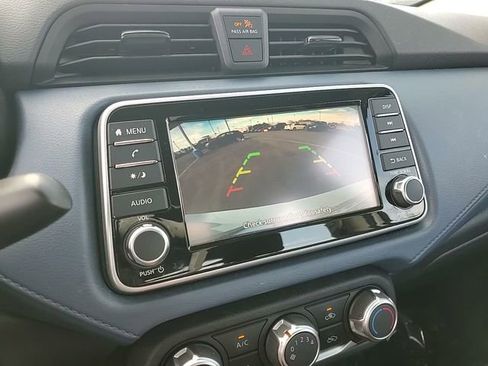 Used 2025 Nissan Versa SV image 21