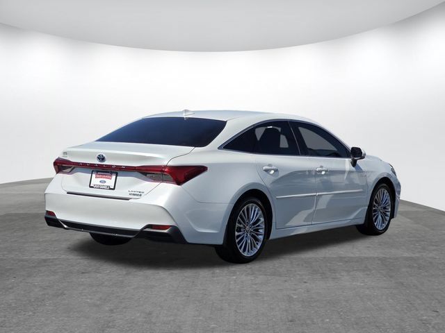 Used 2021 Toyota Avalon Limited FWD image 4