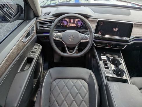 Used 2026 Volkswagen Atlas SEL Premium R-Line AWD/4WD image 16
