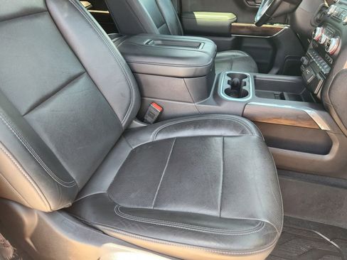 Used 2020 GMC Sierra 1500 SLT RWD image 14