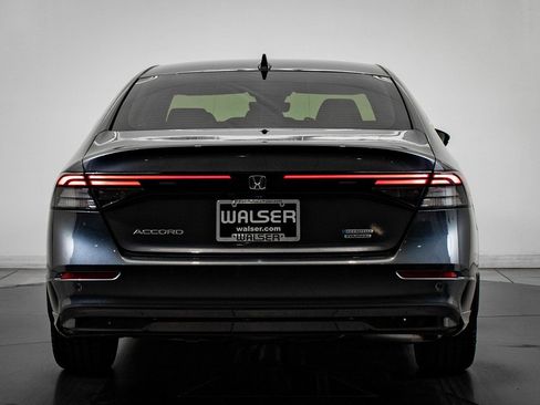 Used 2023 Honda Accord Touring image 7