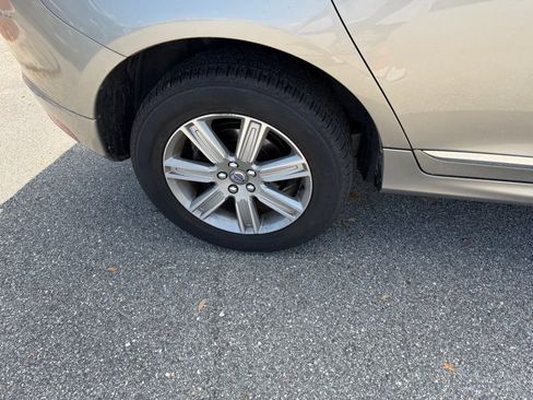 Used 2016 Volvo XC60 T6 w/ Proximity Package image 5