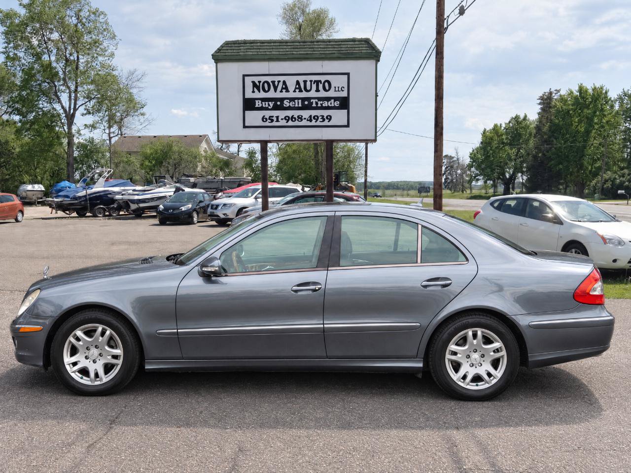 Used 2007 Mercedes-Benz E 320 BlueTEC Sedan image 2