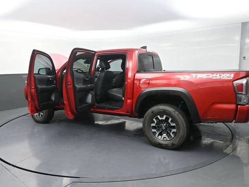 Used 2022 Toyota Tacoma TRD Off-Road w/ Technology Package AWD/4WD image 42