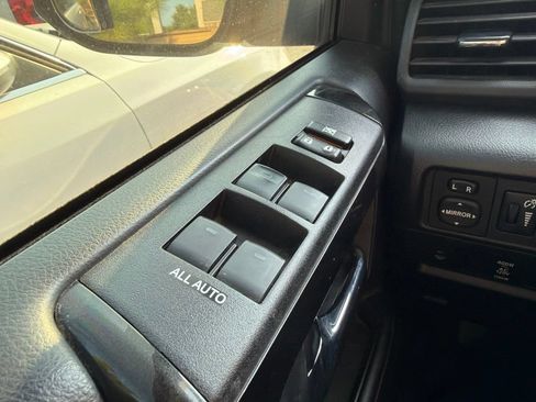 Used 2021 Toyota 4Runner TRD Off-Road AWD/4WD image 17