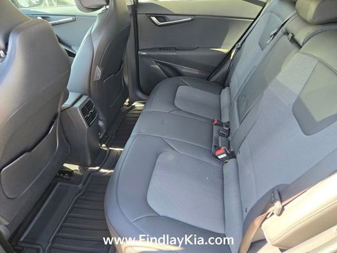 New 2026 Kia Niro Wind FWD image 11