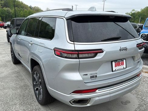 Used 2021 Jeep Grand Cherokee L Overland w/ Luxury Tech Group IV AWD/4WD image 5
