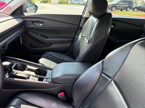 Certified 2023 Honda Accord EX image 13