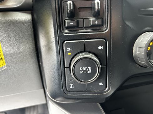 Used 2024 Ford F250 XLT AWD/4WD image 35