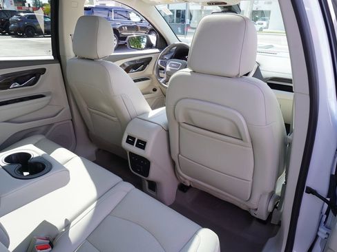 Used 2020 GMC Terrain Denali w/ Denali Premium Package image 10