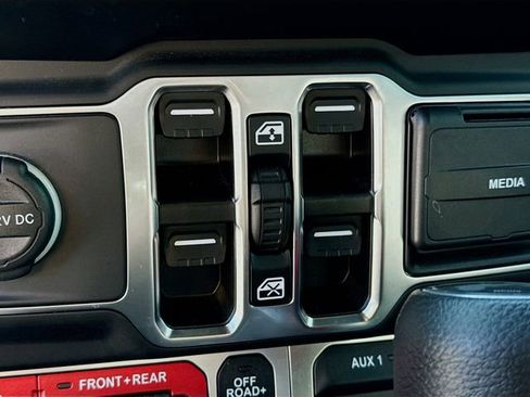 Used 2022 Jeep Wrangler Unlimited Rubicon w/ LED Lighting Group image 22