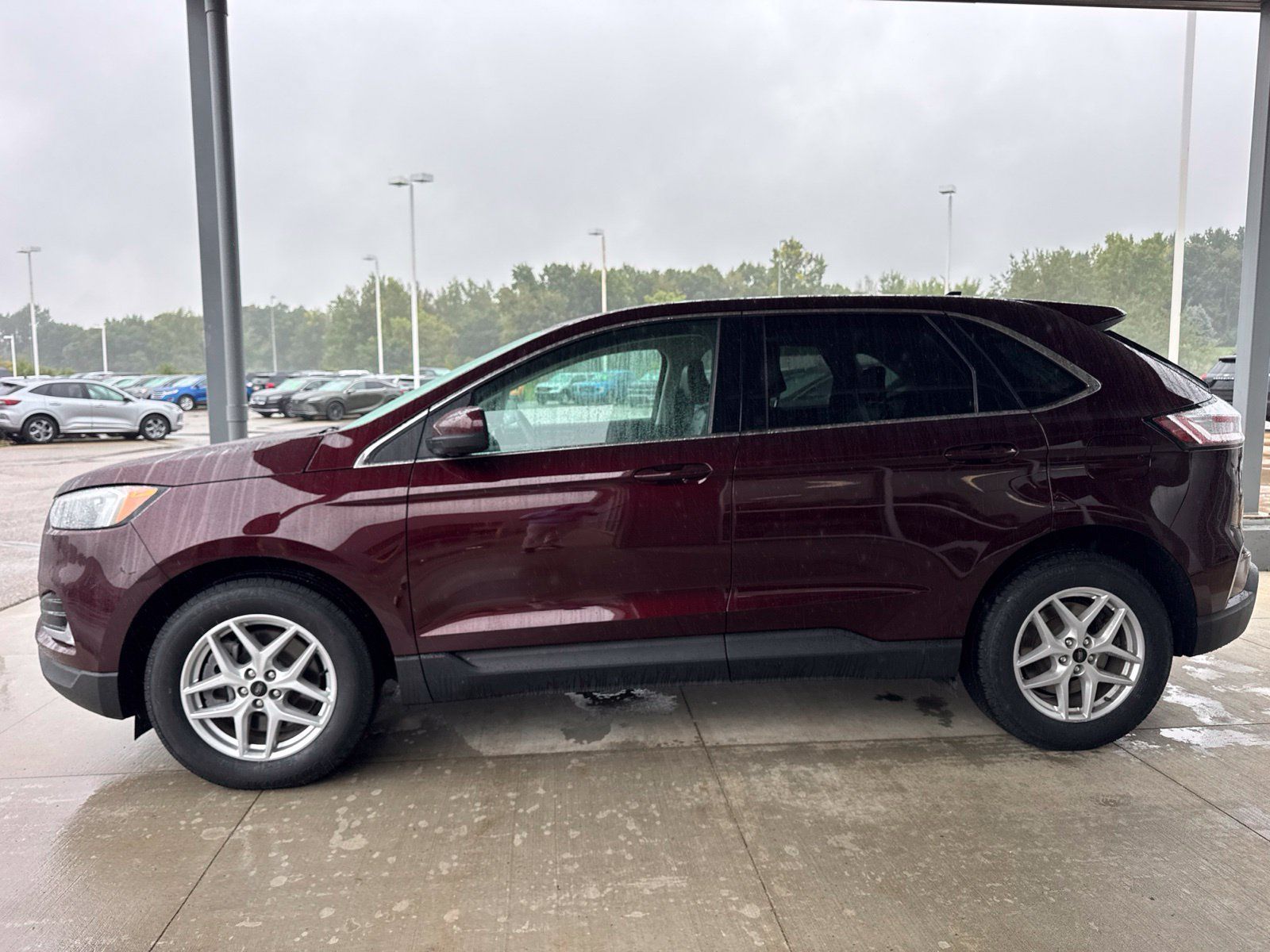 Certified 2024 Ford Edge SEL w/ Convenience Package AWD/4WD image 4
