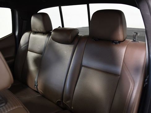 Used 2017 Toyota Tacoma Limited w/ Tow Package image 27