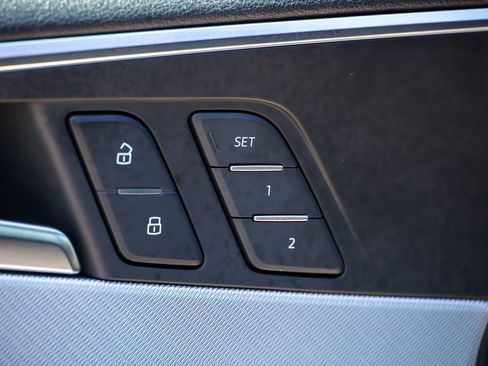 Used 2018 Audi A4 2.0T Premium Plus w/ Premium Plus Package AWD/4WD image 5