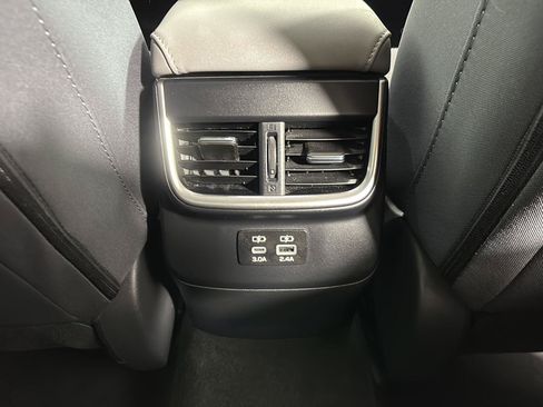 Used 2025 Subaru Outback Premium AWD/4WD image 15