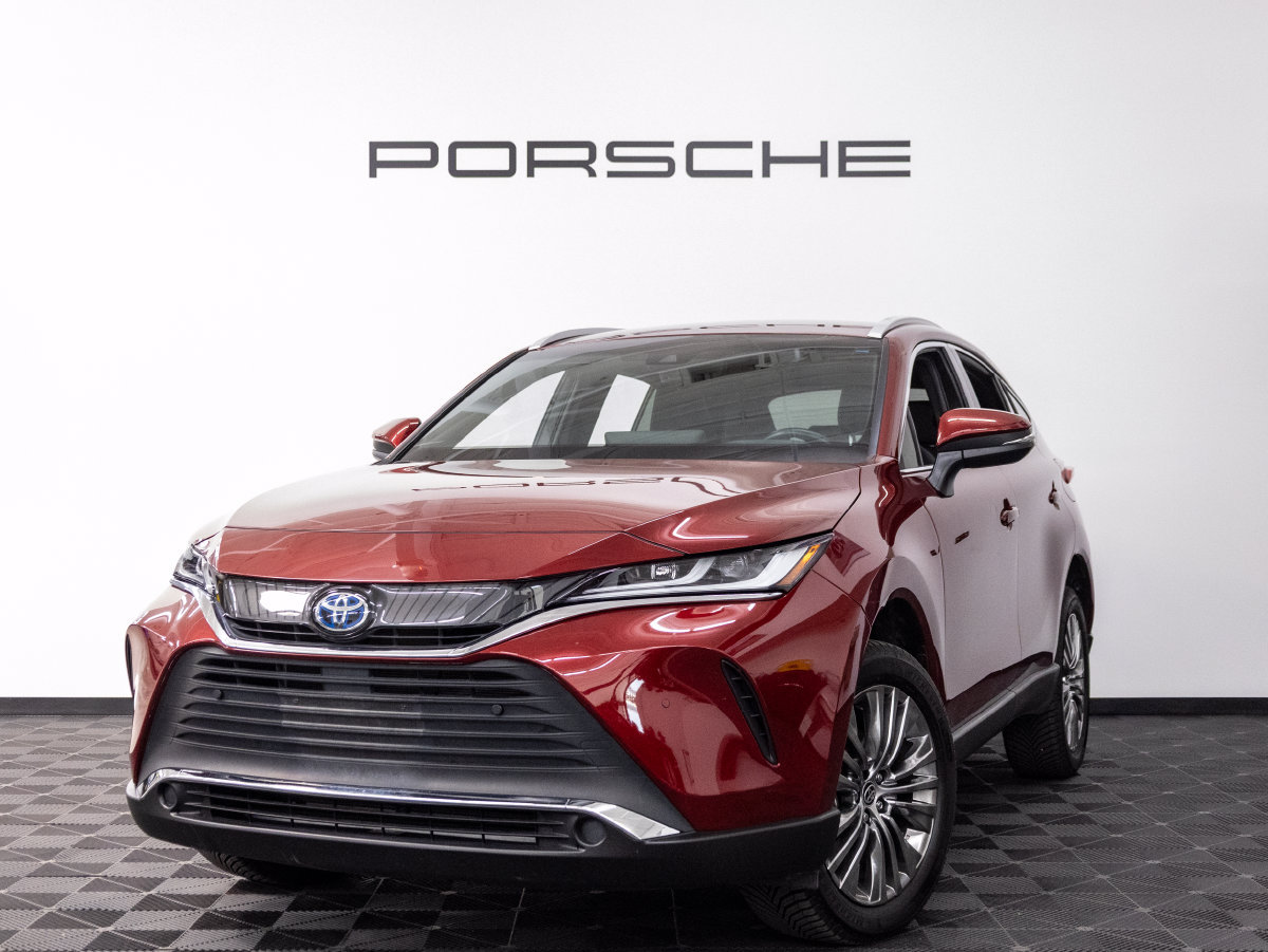Used 2022 Toyota Venza XLE AWD/4WD image 1