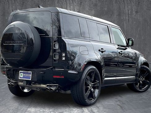 Used 2025 Land Rover Defender 110 V8 image 6