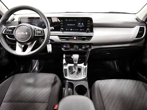 Certified 2026 Kia Seltos LX AWD/4WD image 3