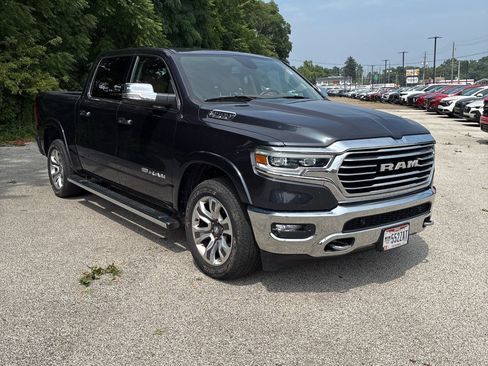 Used 2019 RAM 1500 Limited AWD/4WD image 2