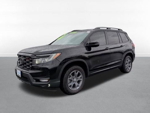 Used 2025 Honda Passport TrailSport image 12