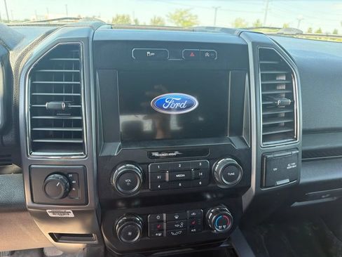 Used 2020 Ford F150 XLT w/ Equipment Group 302A Luxury AWD/4WD image 17
