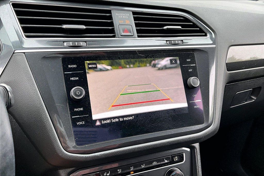 Used 2020 Volkswagen Tiguan SEL Premium R-Line AWD/4WD image 11