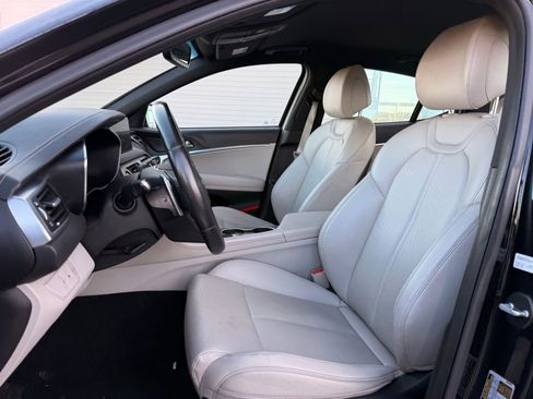 Used 2023 Genesis G70 2.0T AWD/4WD image 12