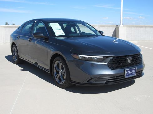 Used 2023 Honda Accord EX-L image 2