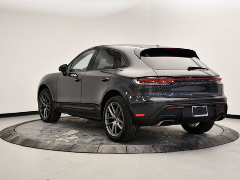 Certified 2025 Porsche Macan image 3