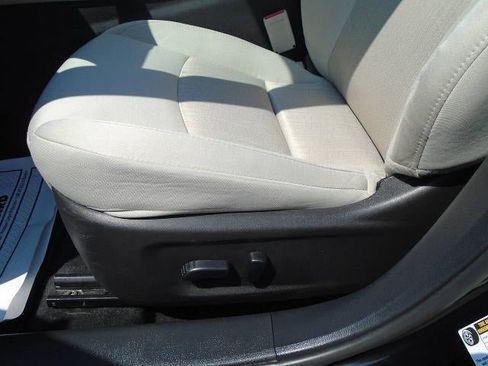 Used 2025 Nissan Altima 2.5 SV FWD image 15