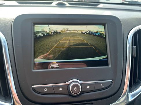 Used 2019 Chevrolet Equinox LT w/ Driver Convenience Package image 26