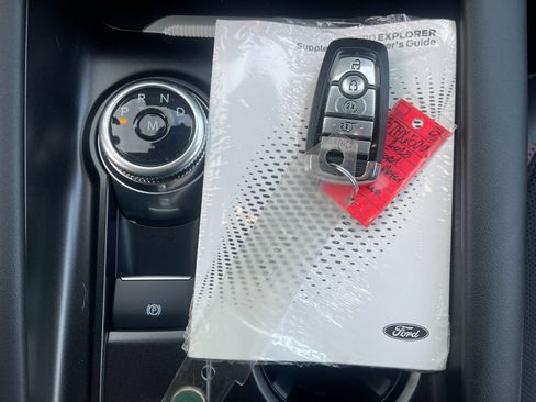 Used 2025 Ford Explorer ST RWD image 10