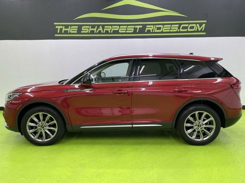 Used 2020 Lincoln Corsair AWD w/ Premium Package image 6