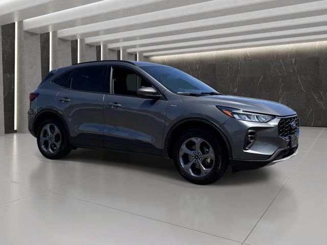 Used 2025 Ford Escape ST-Line Select AWD/4WD image 8