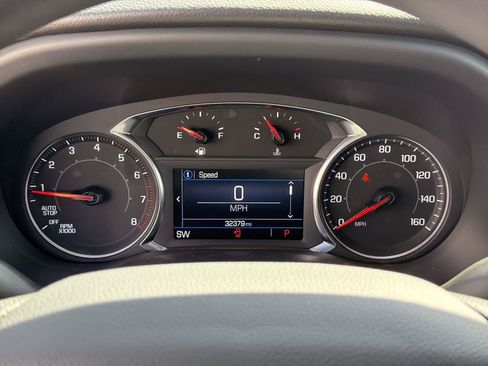 Used 2023 GMC Acadia SLE FWD image 10