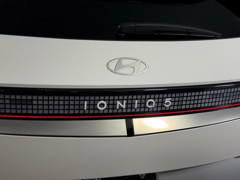 Used 2025 Hyundai Ioniq 5 Limited RWD image 13