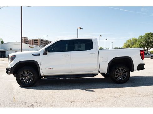 Used 2024 GMC Sierra 1500 AT4X AWD/4WD image 5