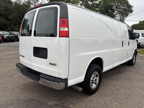 Used 2017 GMC Savana 2500 Extended RWD image 5