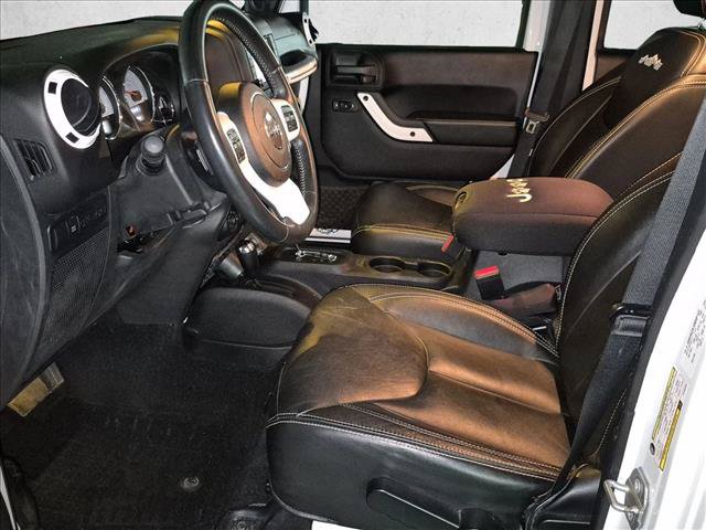 Used 2014 Jeep Wrangler Unlimited Sahara AWD/4WD image 11