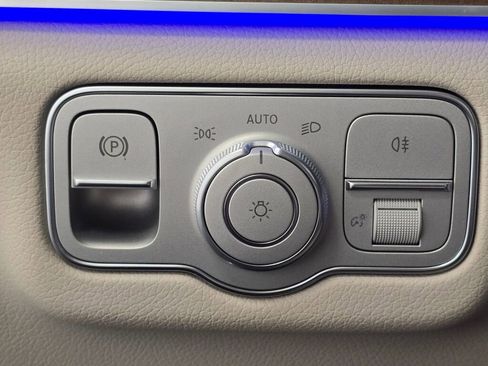 Used 2024 Mercedes-Benz GLE 450 4MATIC image 35