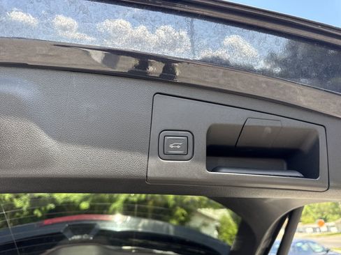 Used 2022 Cadillac XT4 Sport w/ Comfort Package image 35