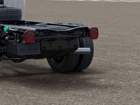 New 2026 RAM 5500 Tradesman AWD/4WD image 9