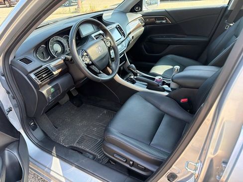 Used 2017 Honda Accord EX-L image 29