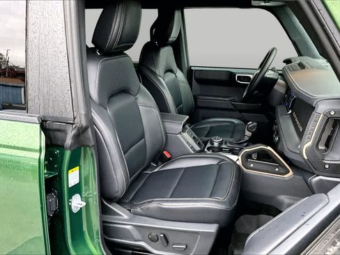 Certified 2025 Ford Bronco Badlands AWD/4WD image 9